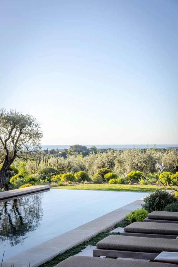 6- La Bergerie  jardin de la bergerie